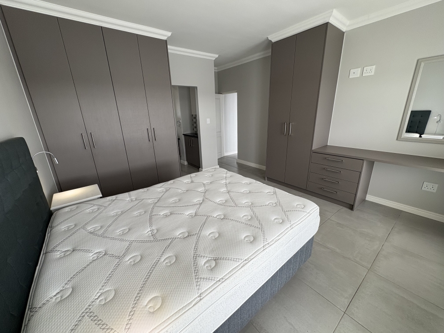 To Let 4 Bedroom Property for Rent in Yzerfontein Western Cape